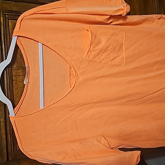 ZENANA Womens medium oversized neon orange tshirt. BEAUTIFUL COLOR - Picture 2 of 6